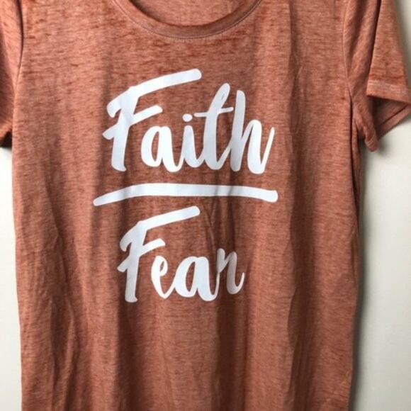 Joei & I Faith  Short Sleeve Crew Neck Womens Graphic Tee Size S - Picture 2 of 7